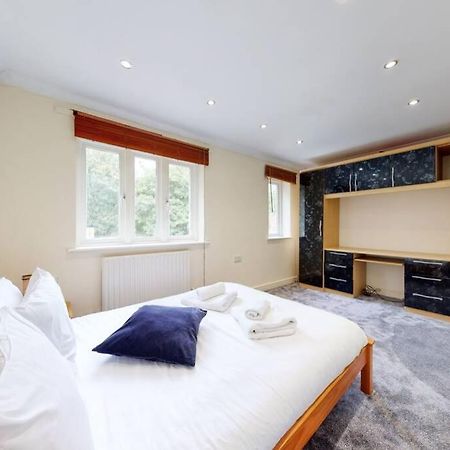 Super 2 Bed House With Privategarden Londres Extérieur photo