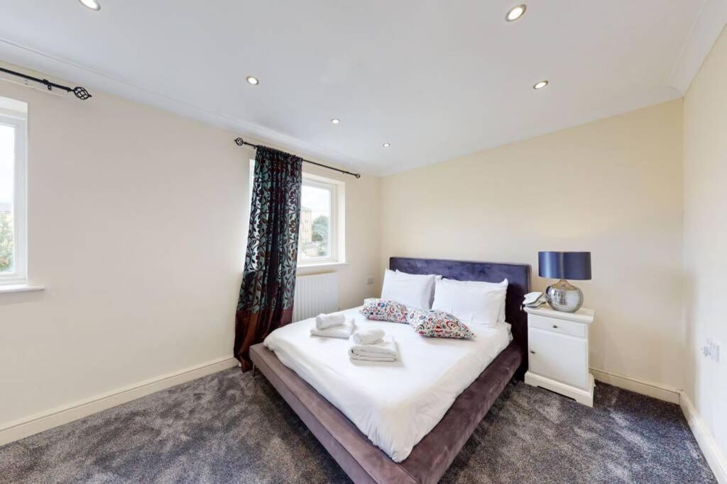 Super 2 Bed House With Privategarden Londres Extérieur photo